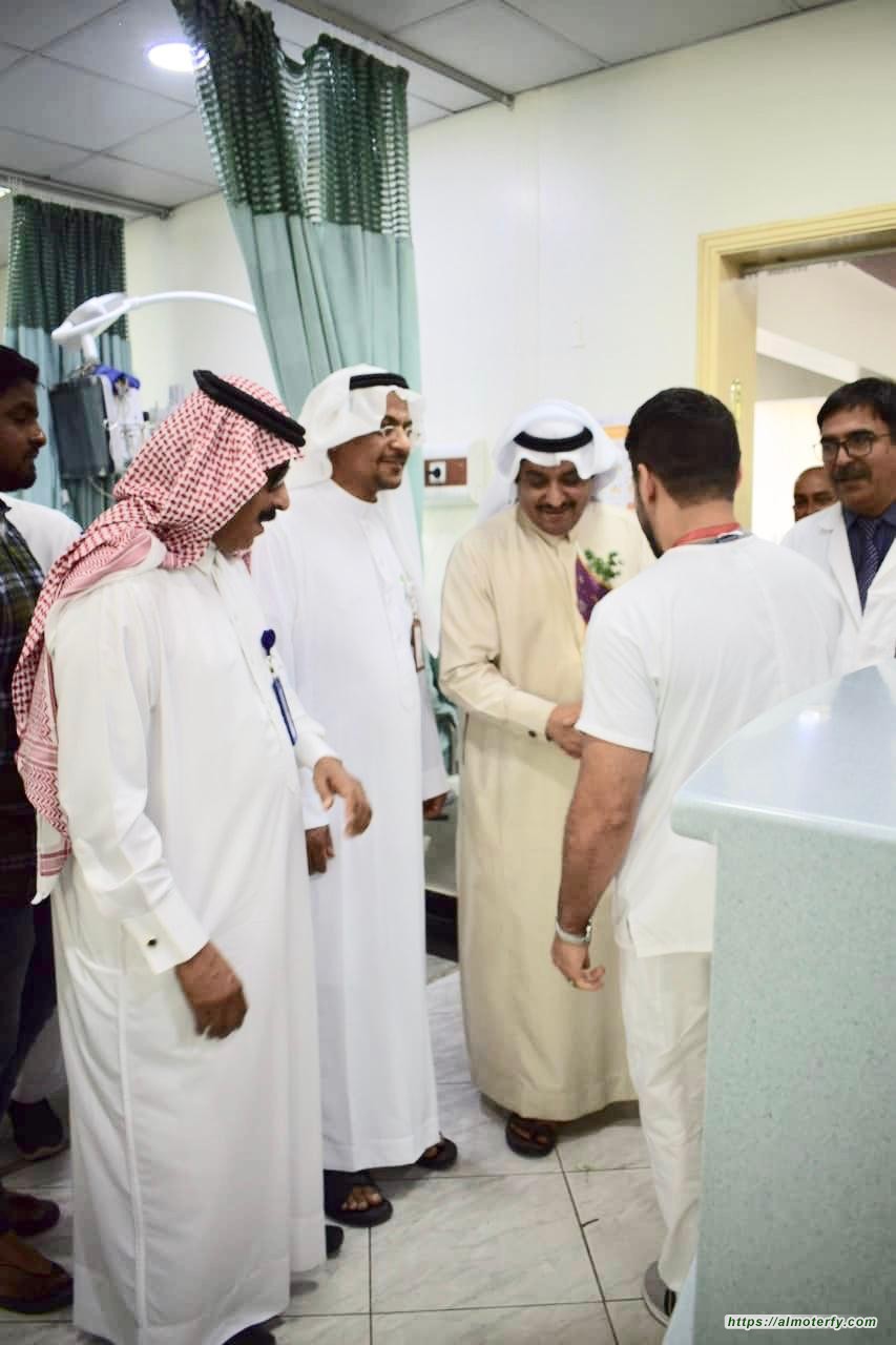 سفير النوايا الحسنة  يعايد مرضى مستشفى مدينة العيون 